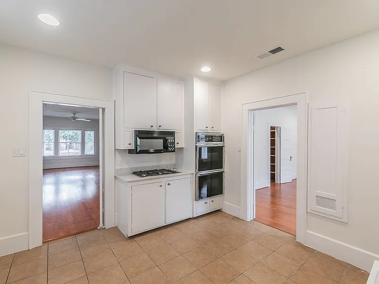 5313 Collinwood Ave — Photo 9