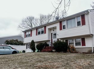3 Lorraine Ave, Brockton, MA 02301