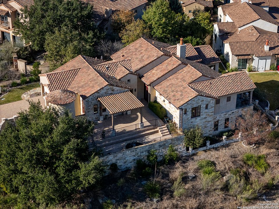 1st image of 20 Vittoria Ridge