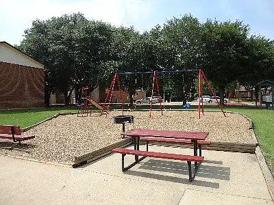 5th image of 1905 E Murchison St #992