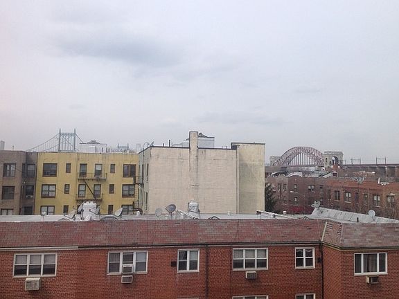 5th image of 2409 28th St APT 41