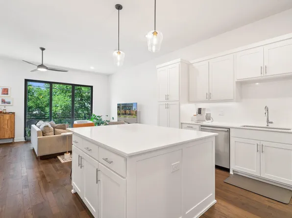 160 W Canty St #203, Dallas, TX 75208