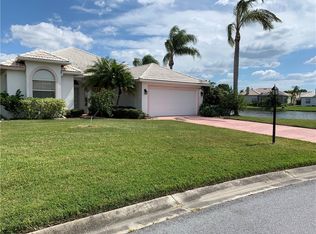 3704 72nd Ave E, Sarasota, FL 34243
