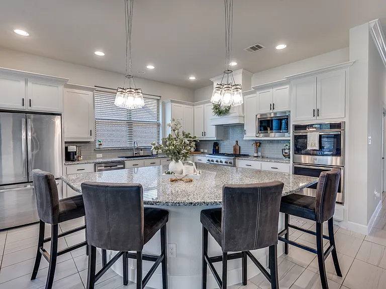1044 Myers Park Trl — Photo 12