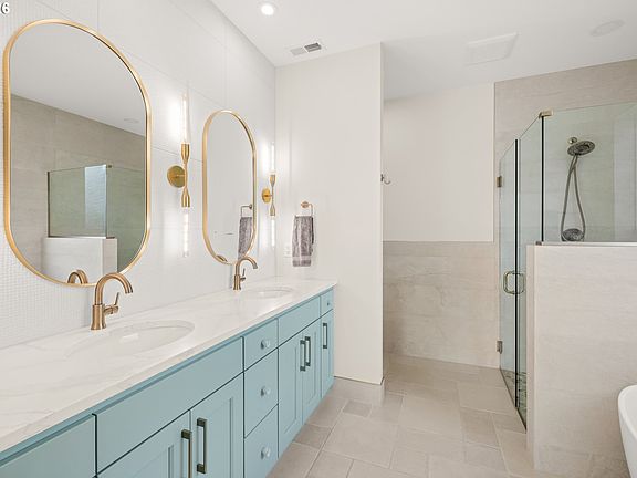 4th image of 1957 S Fir Loop