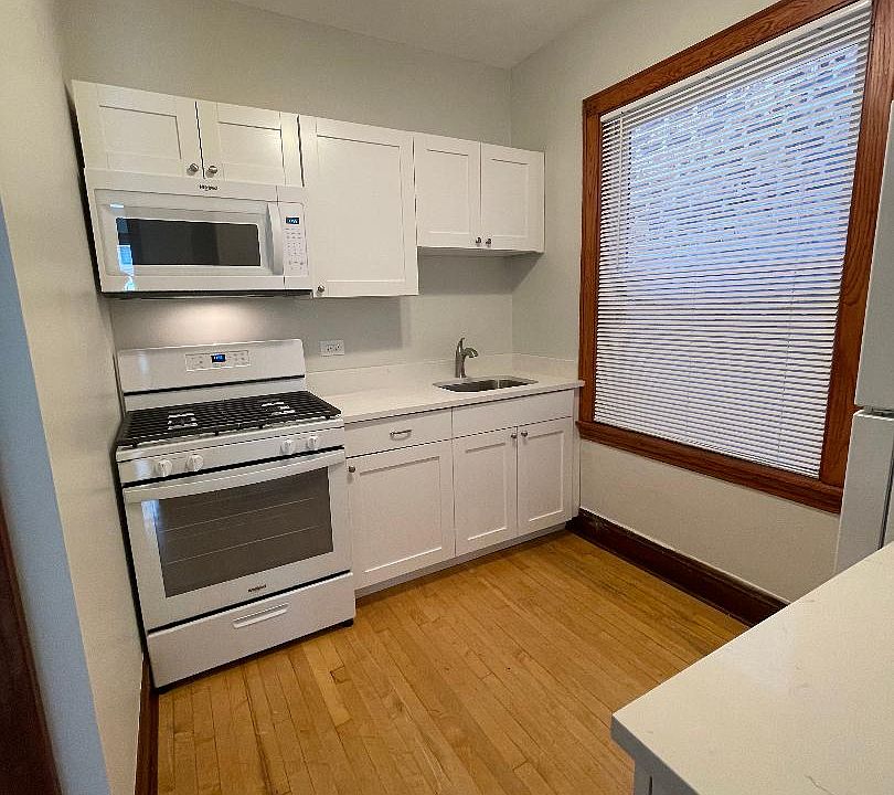 1st image of 3538 W Belmont Ave #2F