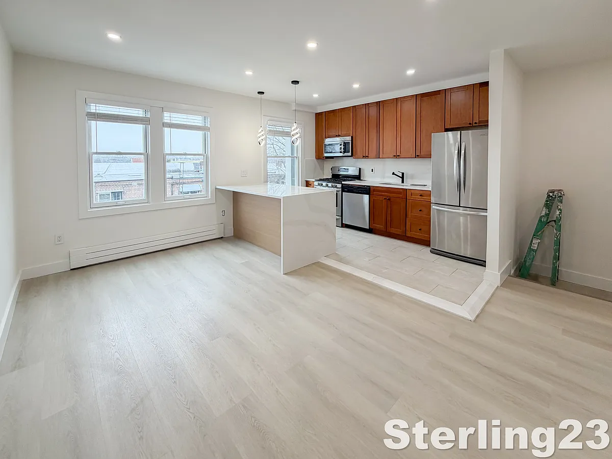 Building Photo - 21-17 46th St #1F