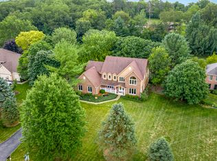 39W261 Woodgate Rd, St Charles, IL 60175