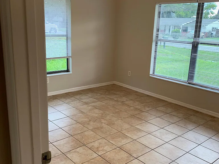 7106 Santa Clara Blvd — Photo 11