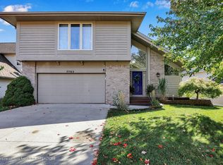 7793 Forest View Dr, Haslett, MI 48840