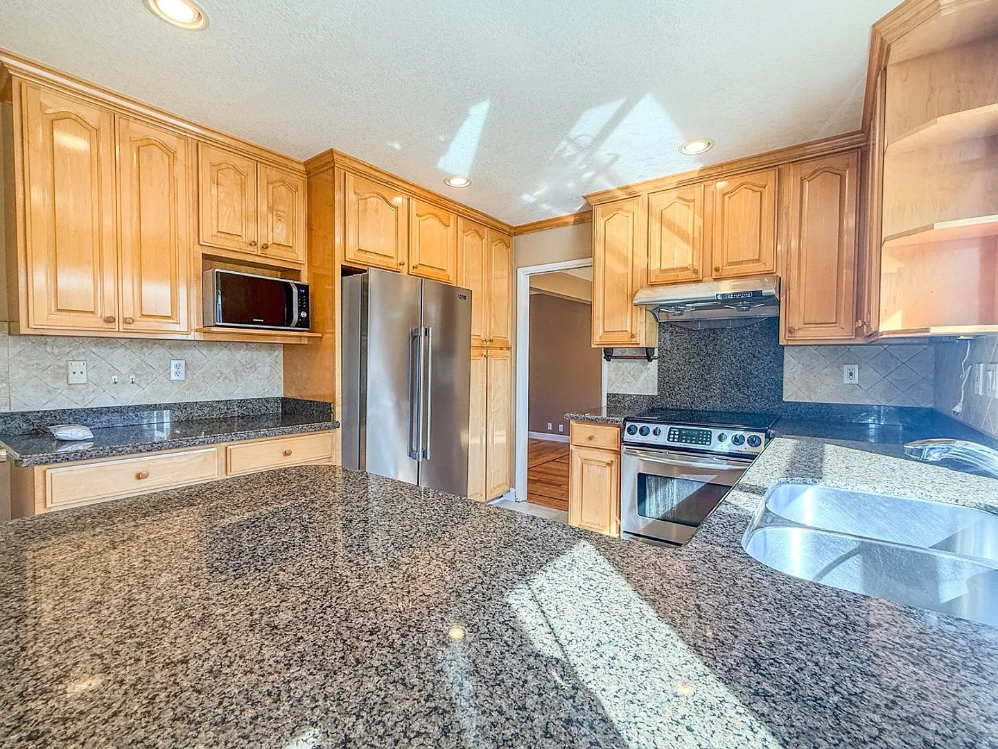 Immaculately Remodeled 5 Bedroom 2.5 Bath Almaden Gem — Photo 2