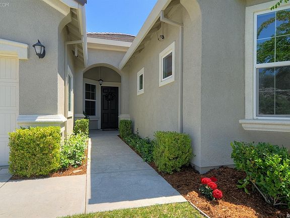 2nd image of 8555 Mandorla Cir