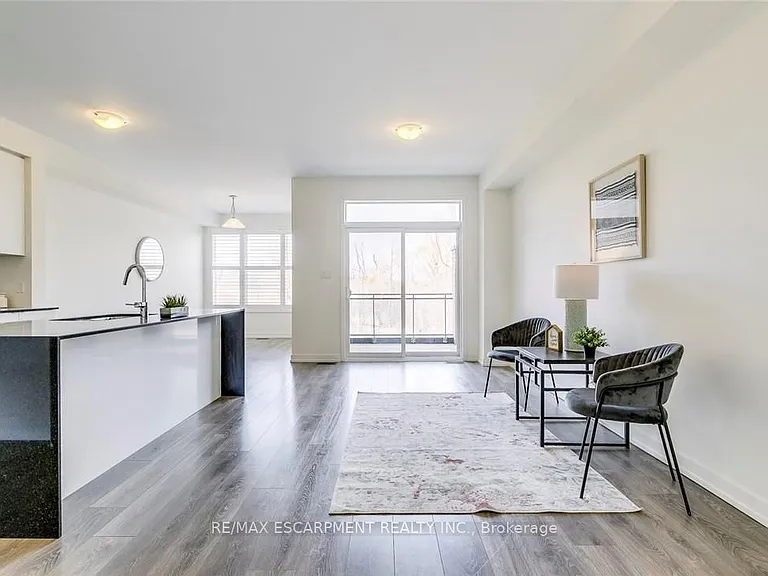 209 Fowley Dr — Photo 6