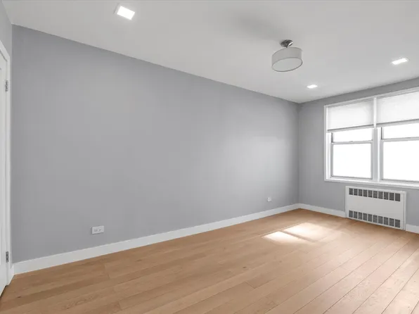 67-12 Yellowstone Boulevard image 16 of 24