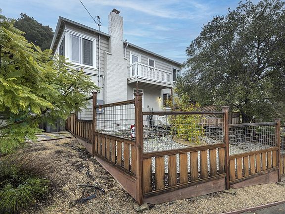 4th image of 3440 Oak Knoll Blvd #3