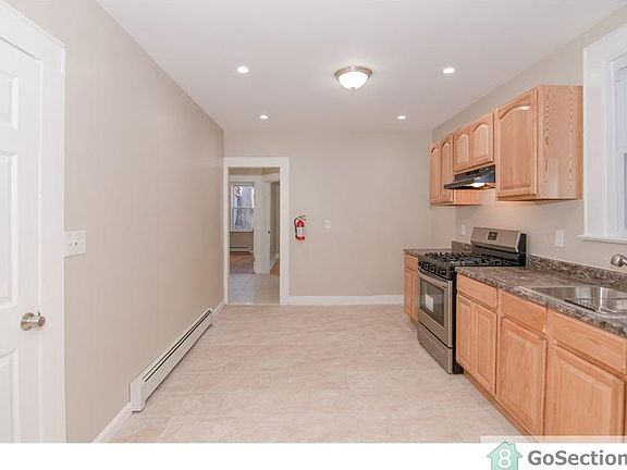 3rd image of 43 Lincoln Pl Floor 2