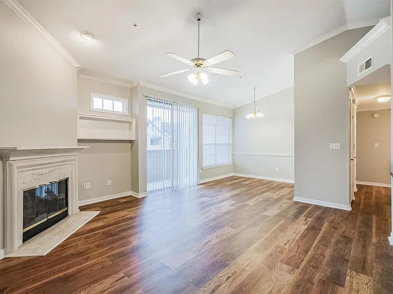 2111 Welch St #B304 — Photo 6