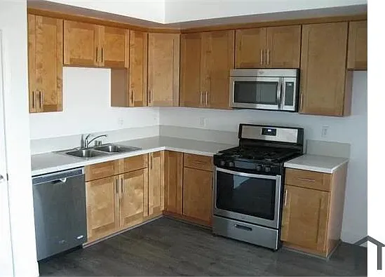 2 bed, 1025 sqft, $2,675 — Photo 4