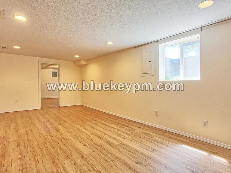 1102 NW 41st St — Photo 13