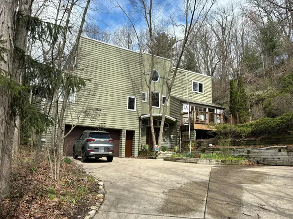 25 Chrismar Rd, Portage, IN 46368