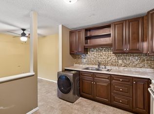 3915 Foss Rd APT 102, Saint Anthony, MN 55421