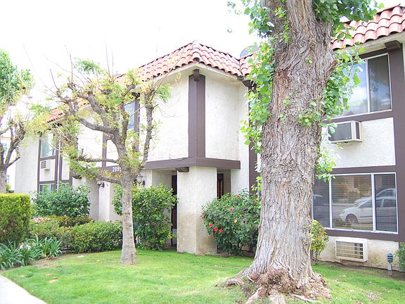 4th image of 20954 Parthenia St APT 20