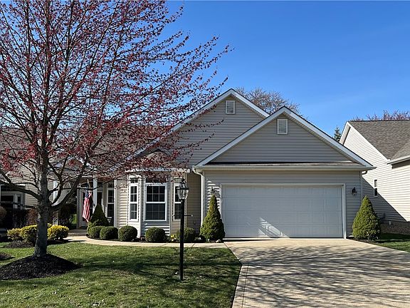 3rd image of 14170 Glenbrook Dr