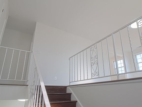 5th image of 1300 Brookmeade St NW