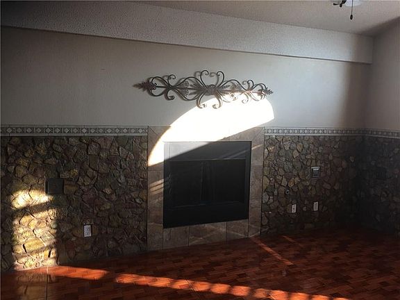 4th image of 13373 Candace Ln