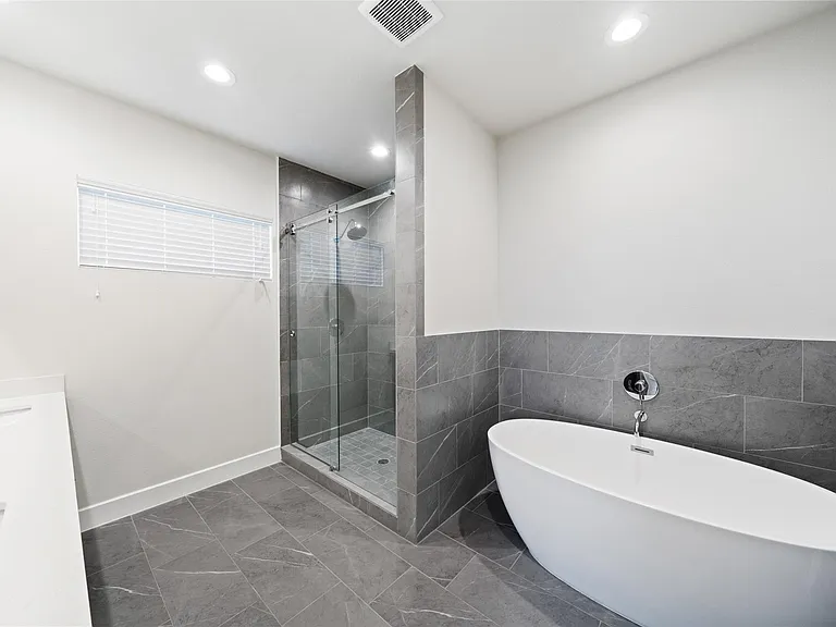 5910 Haring Ln — Photo 14