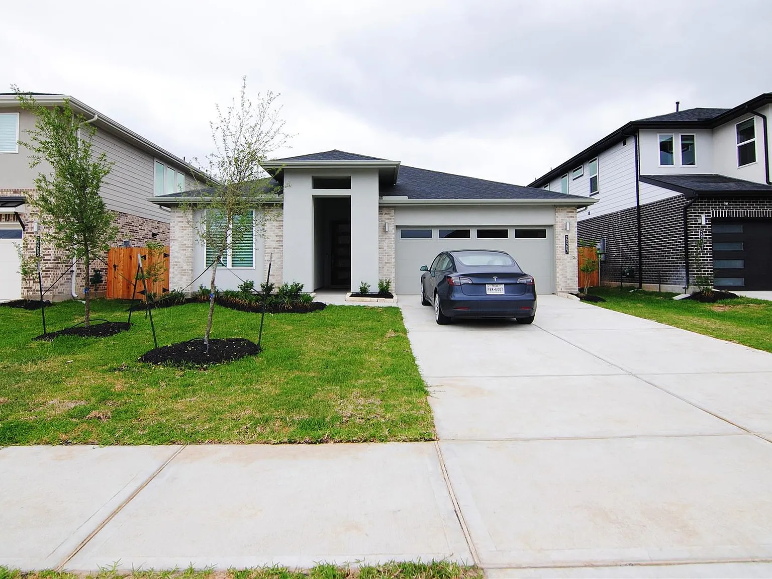 4 bed, 3.0 bath, 2246 sqft, $2,500 — Photo 1