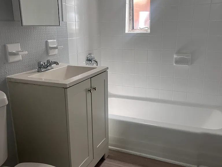 76.2 E Park St #8 — Photo 5
