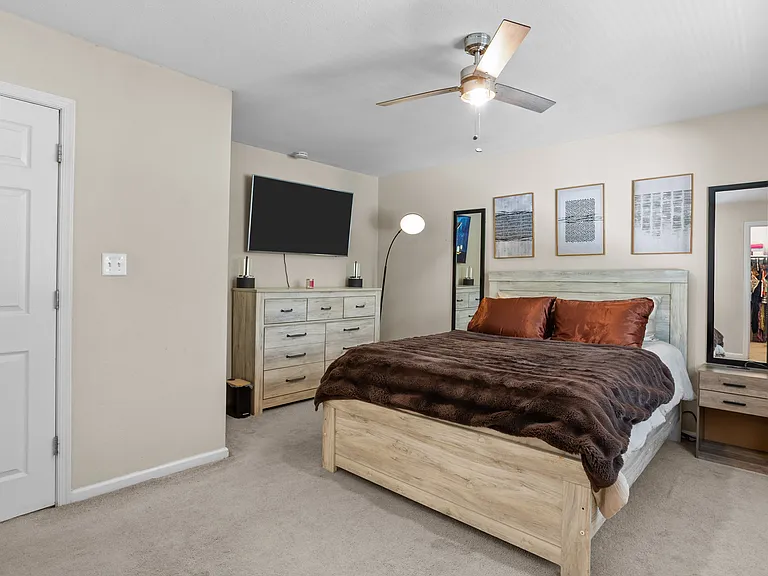 1810 Mehrens Ct — Photo 27