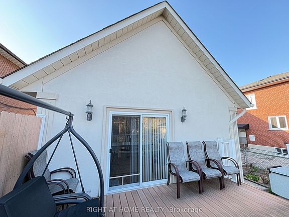 4th image of 25 Burlingame Rd