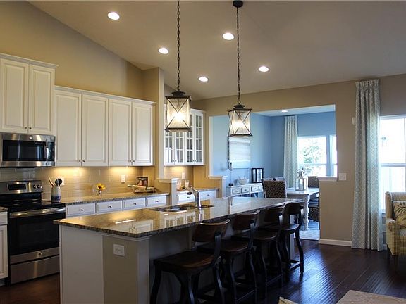 5th image of 1180 Vista Lago Cir