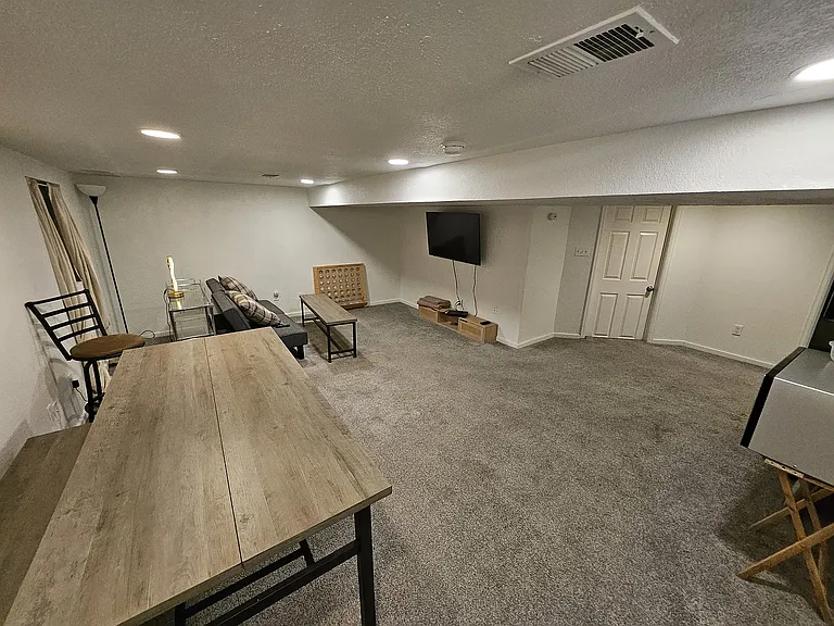 1650 Ingalls St — Photo 2