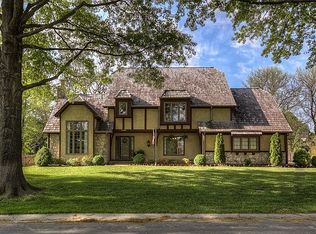 12702 Sagamore Rd, Leawood, KS 66209