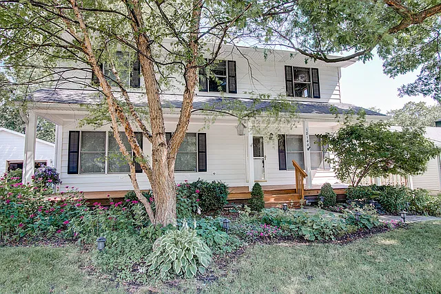 18144 W Timber Ln photo 1