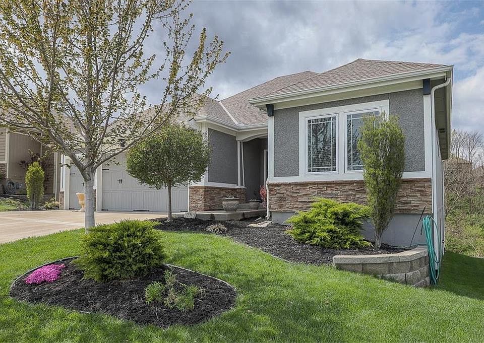 5874 S National Dr, Parkville, MO 64152 Zillow