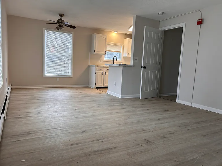 681 Charles St #4 — Photo 6