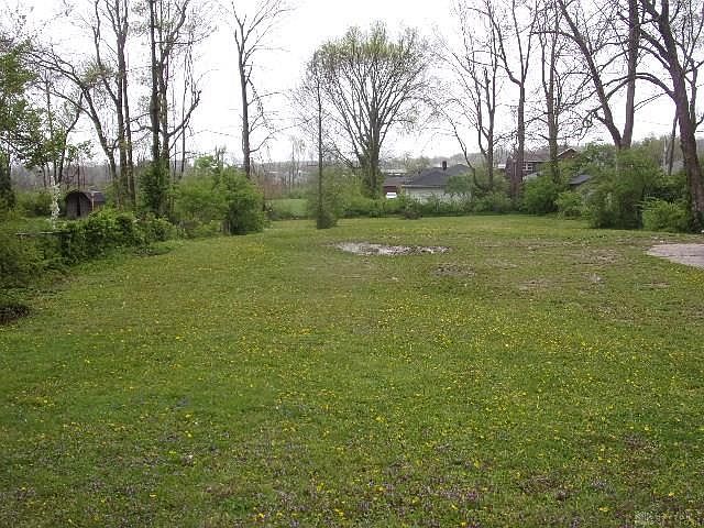 2nd image of 444 Park End Dr