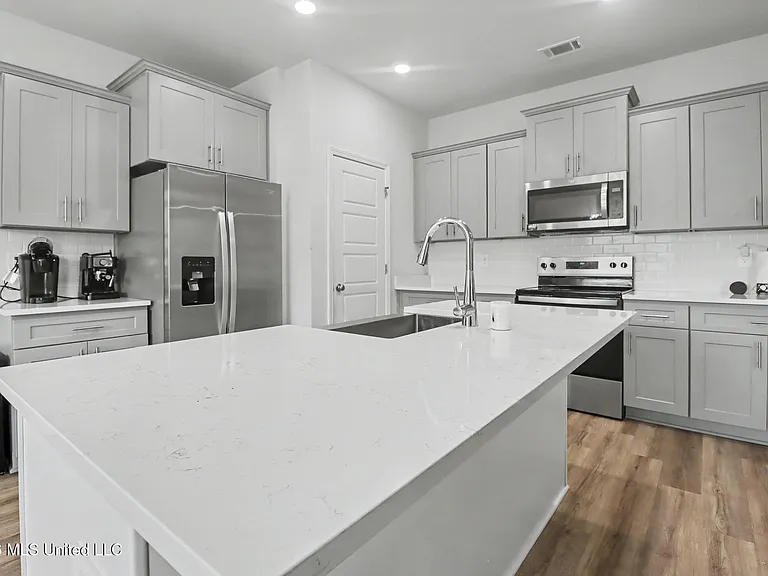 4981 Fern Dr — Photo 9