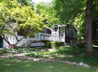 95 Barrett Pond Rd, Cold Spring, NY 10516