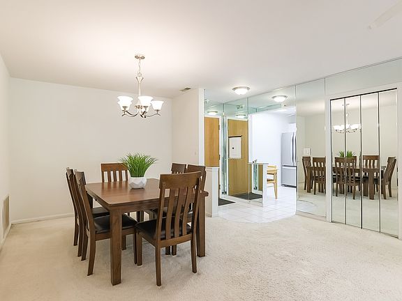 5th image of 350 E Dundee Rd APT 105