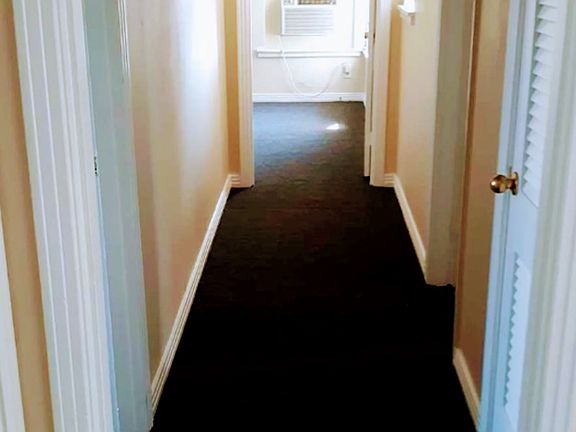 5th image of 703 Spring St