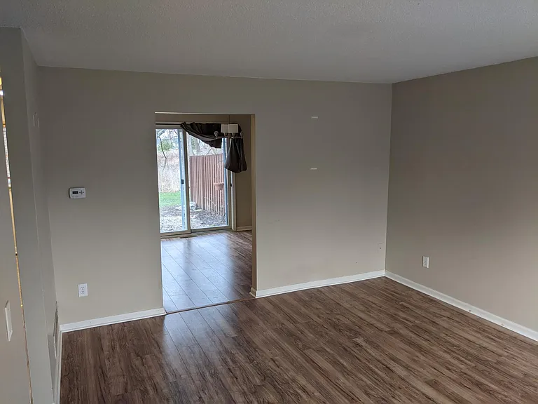 1187 The Grv — Photo 3