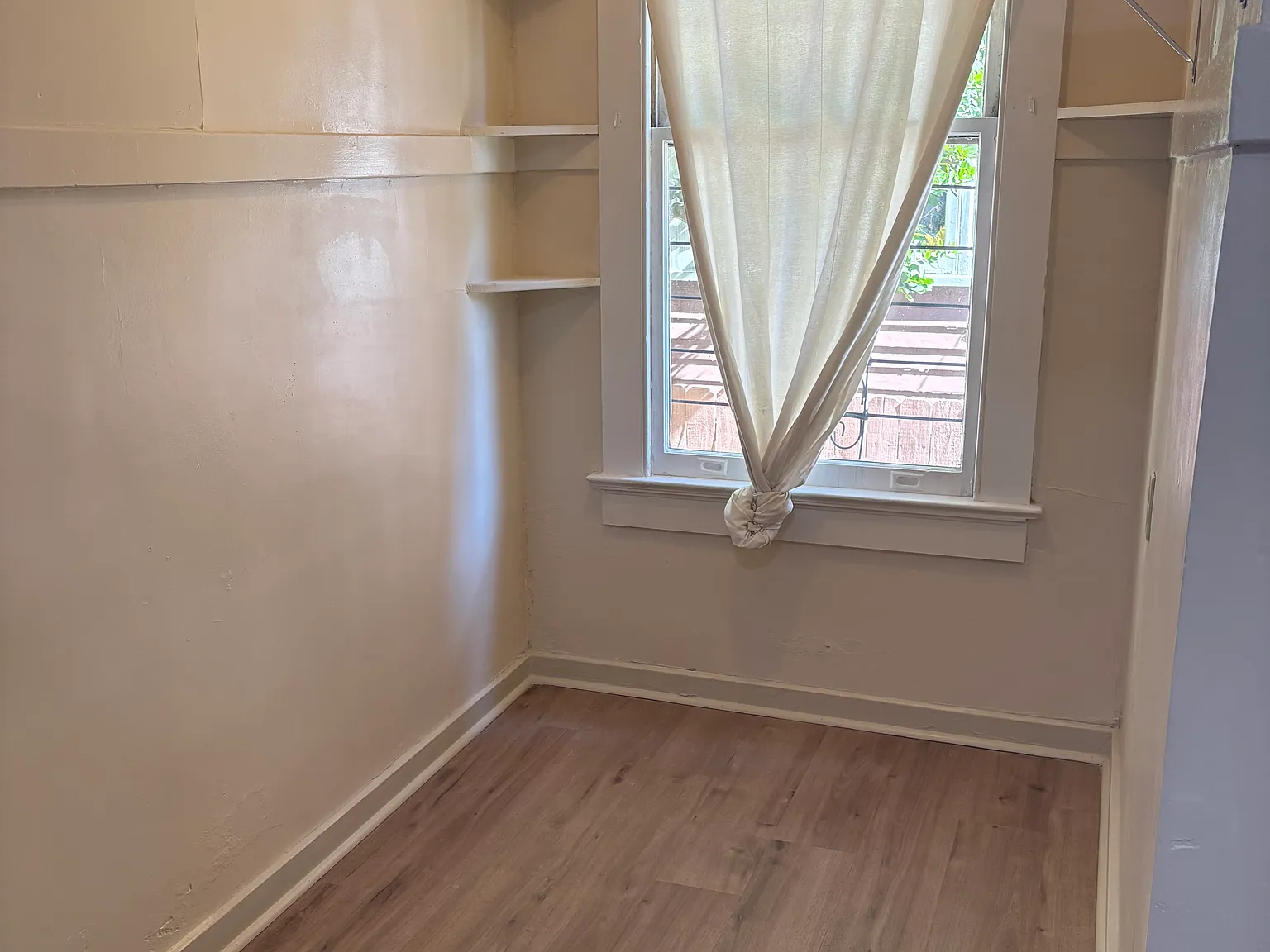 4 bed, $900 — Photo 4