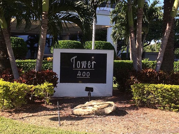 2nd image of 3500 Mystic Pointe Dr APT 904