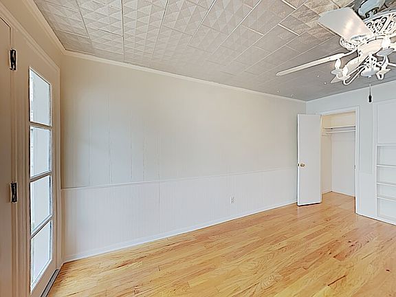 4th image of 6454 Camp Bowie Blvd