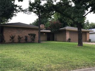 5629 Wheaton Dr, Fort Worth, TX 76133
